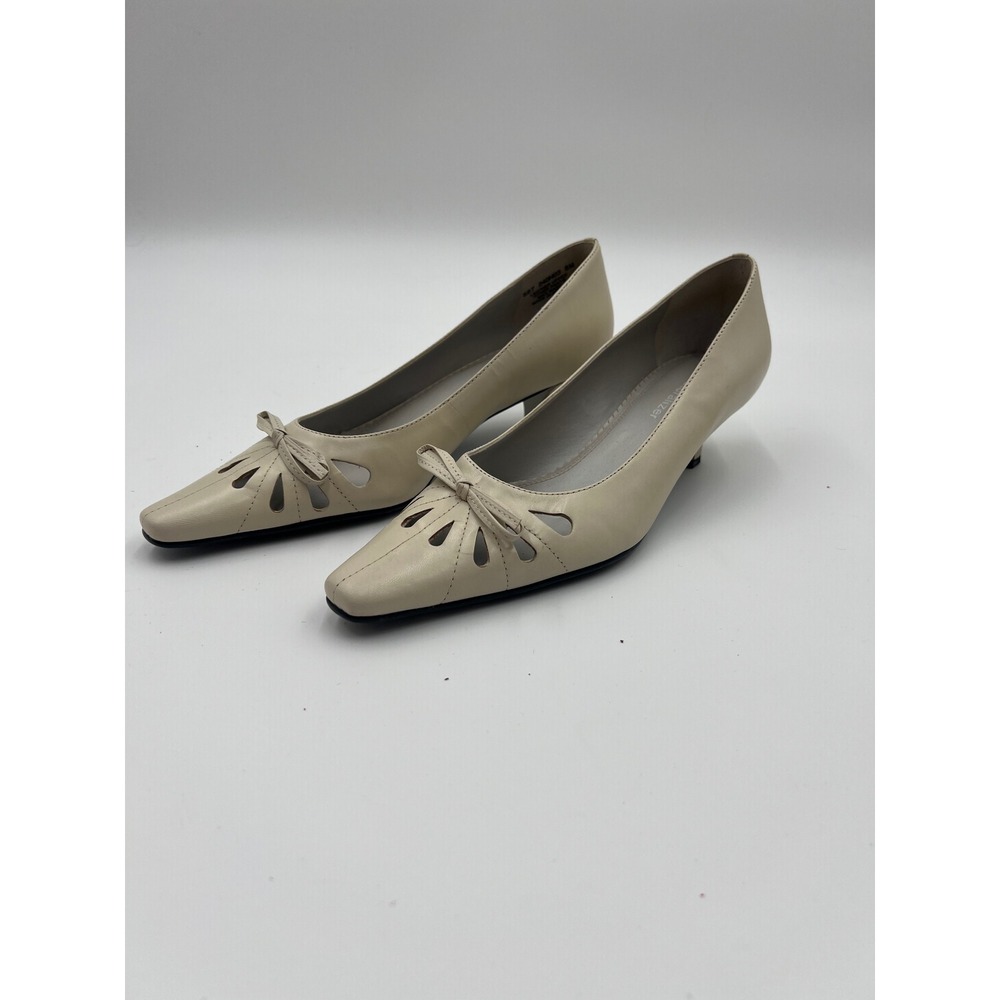 Naturalizer Womens 8M Cream Leather Kitten Heel Pointed Toe Bow Pumps S67 240N03